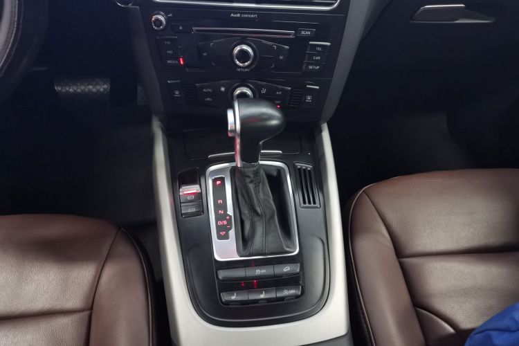 奥迪Q5 2016款 40 TFSI 进取型中控内饰18