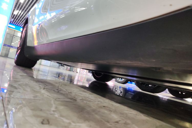 特斯拉 Model Y 2025款 后轮驱动 首发版局部细节9001