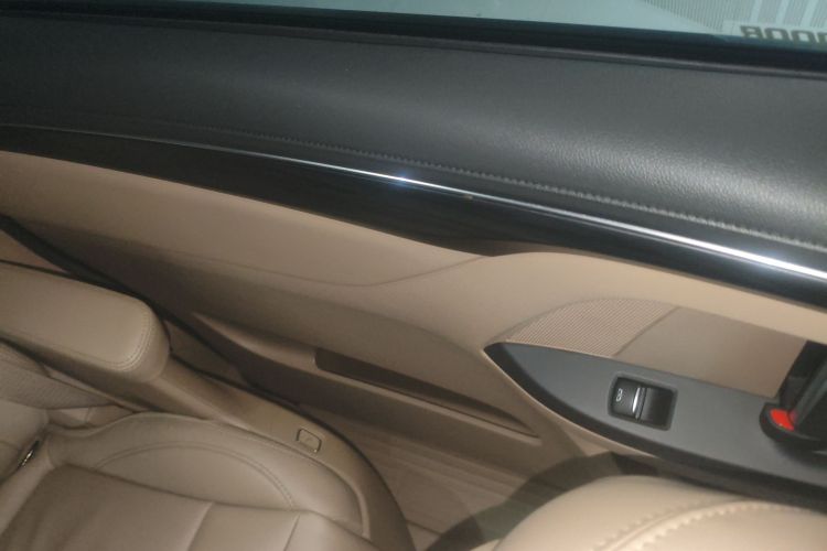 别克GL8 2021款 ES陆尊 653T 豪华型中控内饰7008