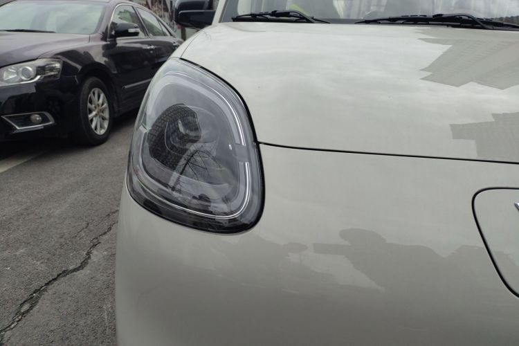 五菱汽车 宏光MINIEV 2025款 四门版 进阶款车身外观8