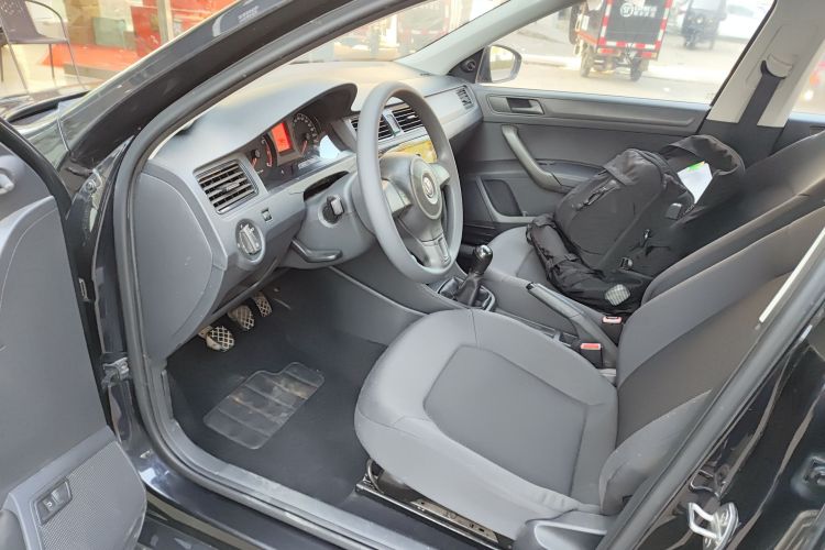 大众 桑塔纳 2015款 1.6L 手动风尚版中控内饰19