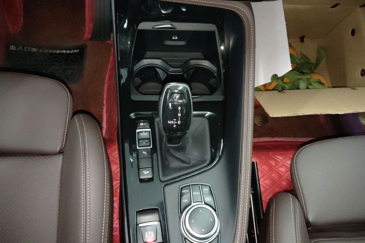宝马X1 2022款 改款 xDrive25Li 尊享型中控内饰18