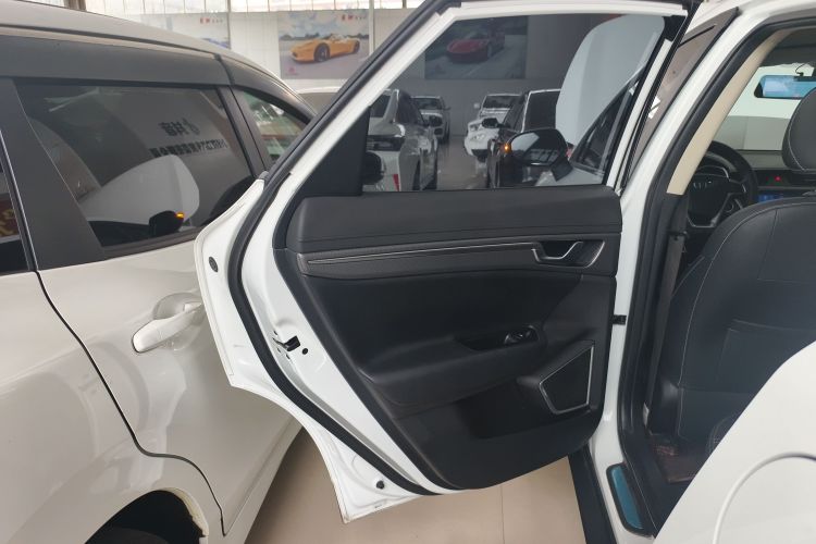 吉利汽车 帝豪GS 2016款 运动版 1.8L 手动领尚型中控内饰49