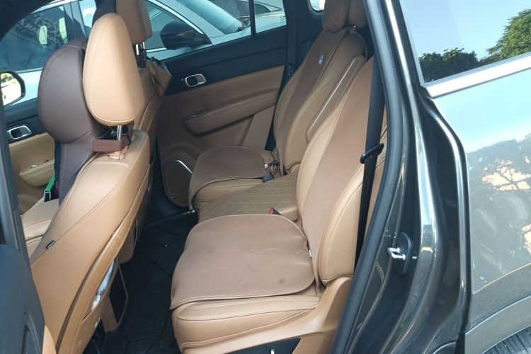 理想汽车 理想ONE 2021款 增程6座版中控内饰7004