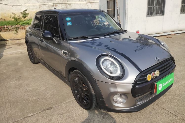 MINI 2018款 1.5T COOPER 经典派 五门版车身外观3