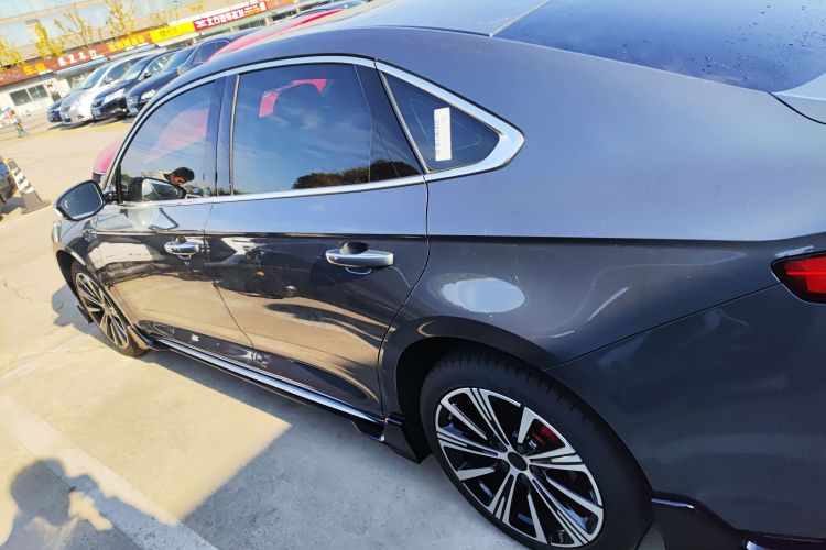 吉利汽车 星瑞 2025款 东方曜 2.0TD 望月版车身外观6003