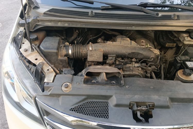 上汽大通MAXUS 大通G10 2014款 2.0T 自动精英版局部细节9006