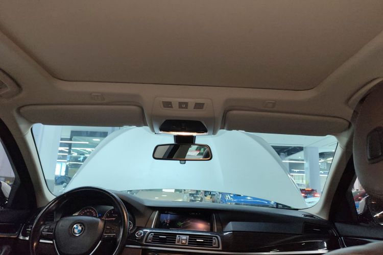 宝马5系 2014款 525Li 豪华设计套装中控内饰22