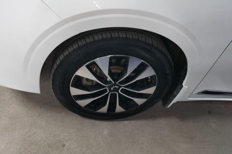 五菱汽车 五菱佳辰 2023款 2.0L DHT旗舰型车身外观6007