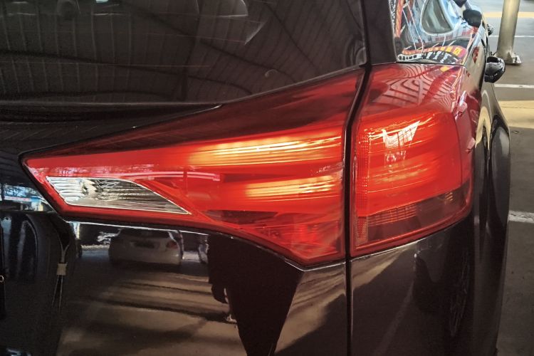 丰田 RAV4荣放 2015款 2.0L CVT两驱都市版车身外观9