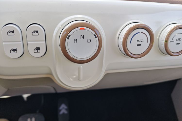 奔腾小马 2026款 222km 炫彩马局部细节18