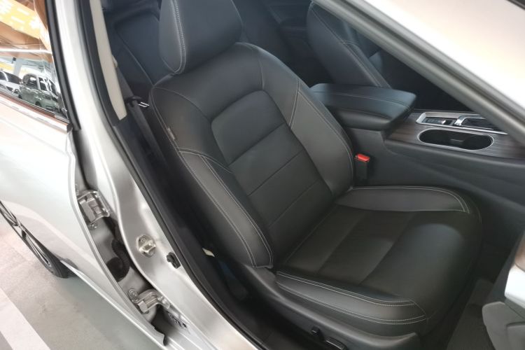 日产 天籁 2021款 2.0L XL 舒适版局部细节41