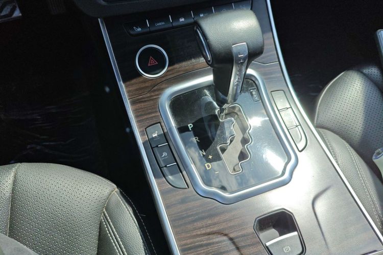 陆风X7 2015款 2.0T 全景尊贵版局部细节18