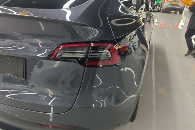 特斯拉 Model Y 2021款 长续航全轮驱动版 3D7车身外观6006
