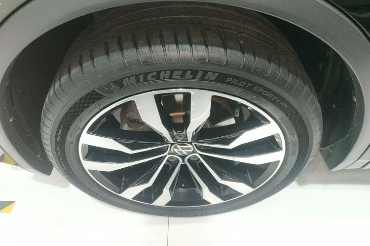 大众 途观L 2021款 330TSI 自动两驱R-Line越享版车身外观6007