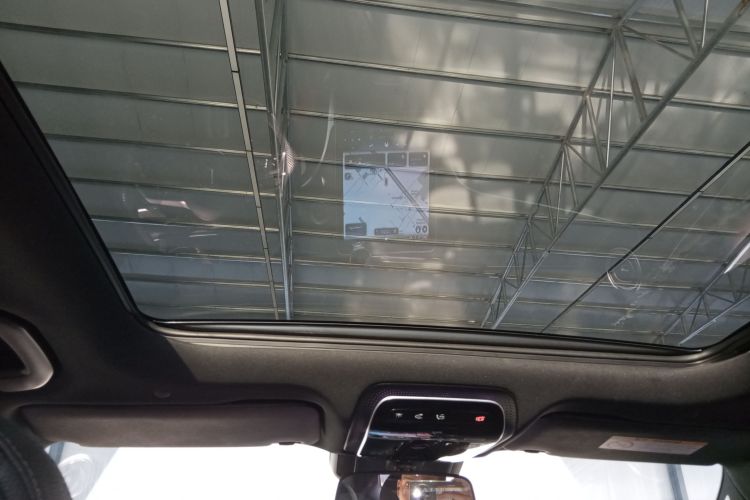 奔驰C级 2023款 C 260 L 运动版中控内饰22