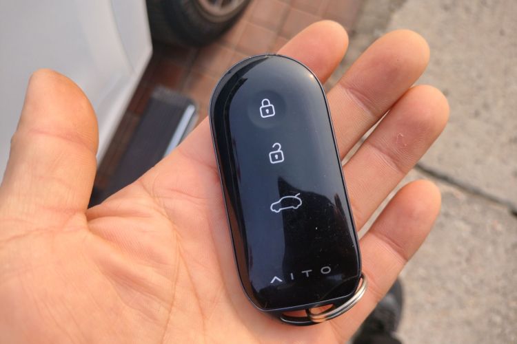 鸿蒙智行 问界M7 2022款 1.5T 四驱旗舰版中控内饰11