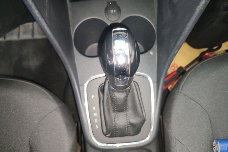 大众 Polo 2016款 1.4L 自动风尚型中控内饰18