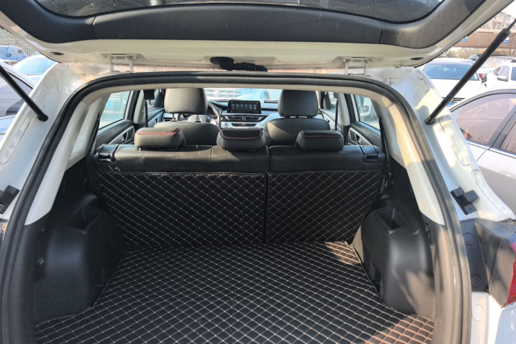 长安CS75 2018款 280T 手动精智型 国V机舱底盘23