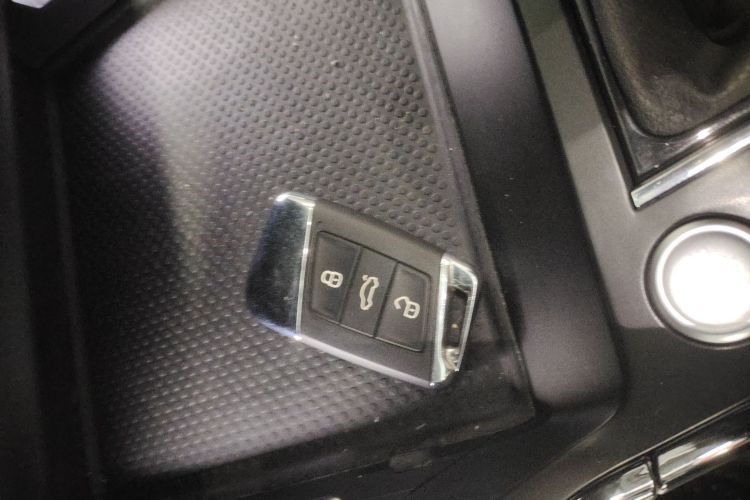 大众 帕萨特 2023款 改款 280TSI 商务版中控内饰7001