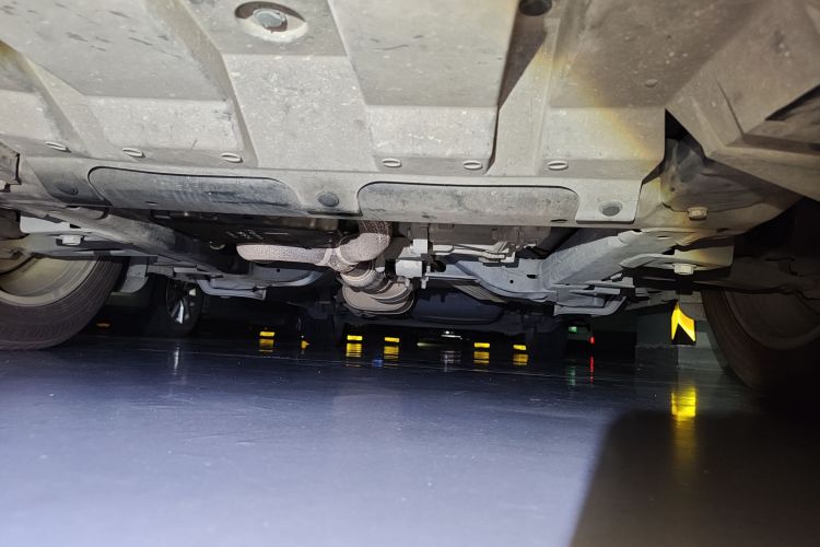 别克GL8 2013款 3.0L XT豪华商务旗舰版局部细节9008