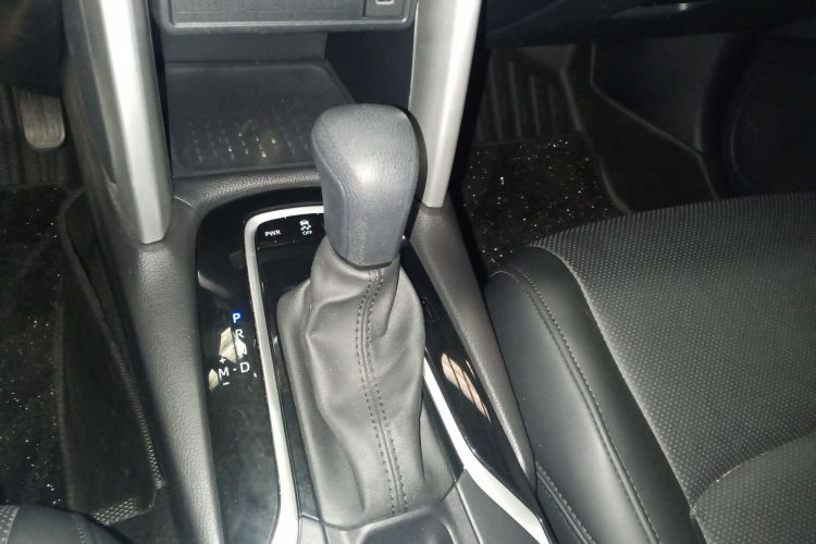 丰田 锋兰达 2024款 2.0L CVT精英版局部细节18