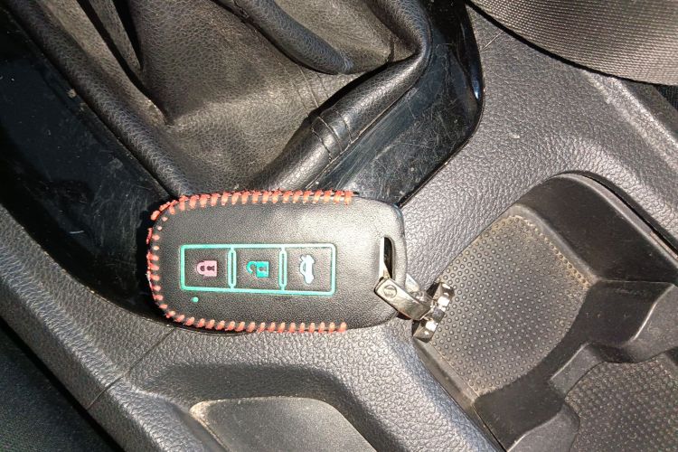 海马S7 2017款 1.8T 手动豪华版中控内饰11