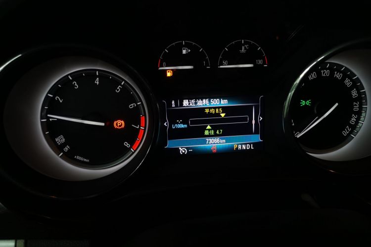 别克 威朗 2019款 三厢 15S 自动领先型中控内饰14