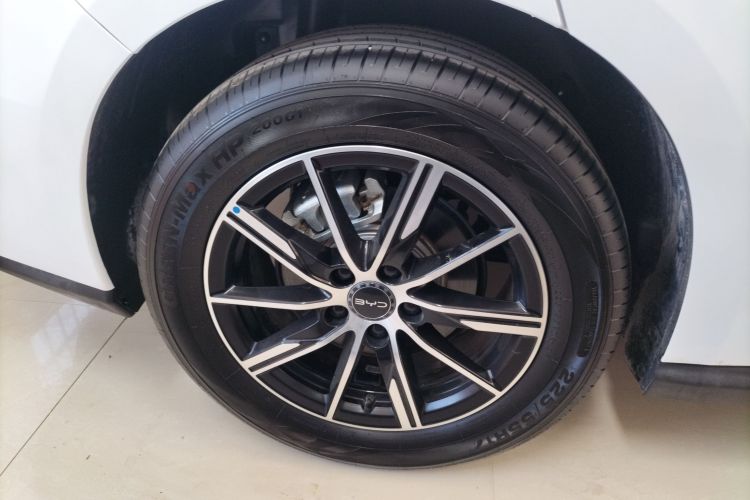 比亚迪 海豹06新能源 2024款 DM-i 80KM尊贵型车身外观6008