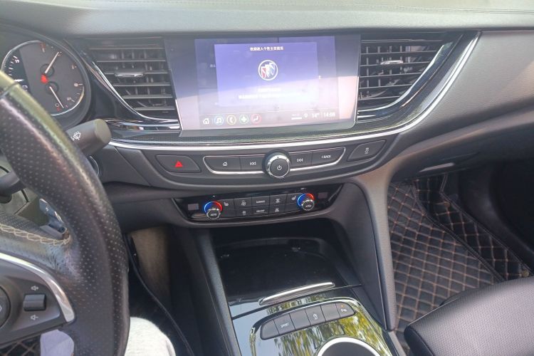 别克 君威 2021款 改款 GS 28T 精英型中控内饰16