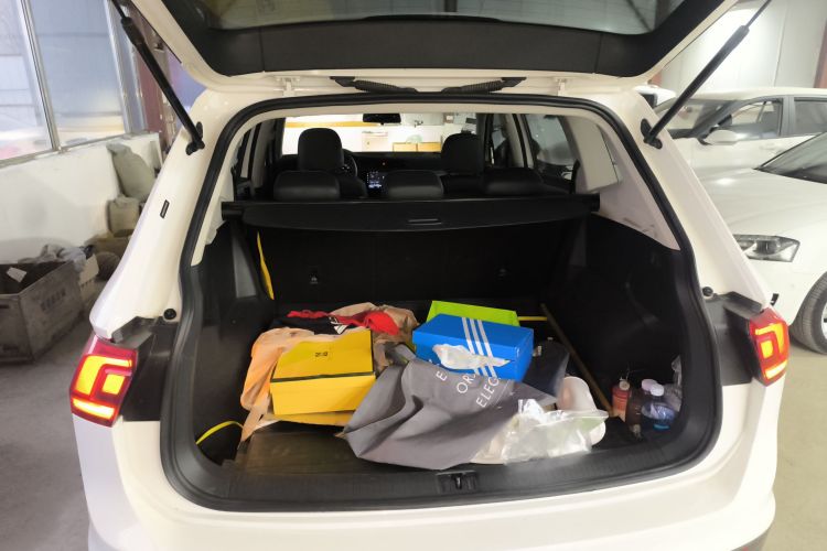 大众 途观L 2018款 330TSI 自动两驱风尚版机舱底盘23