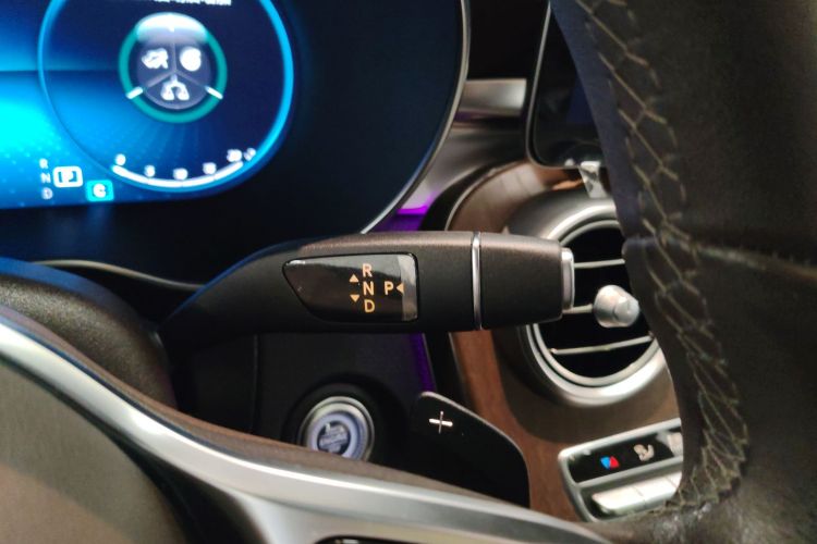 奔驰GLC 2022款 改款 GLC 300 L 4MATIC 动感型臻藏版中控内饰18