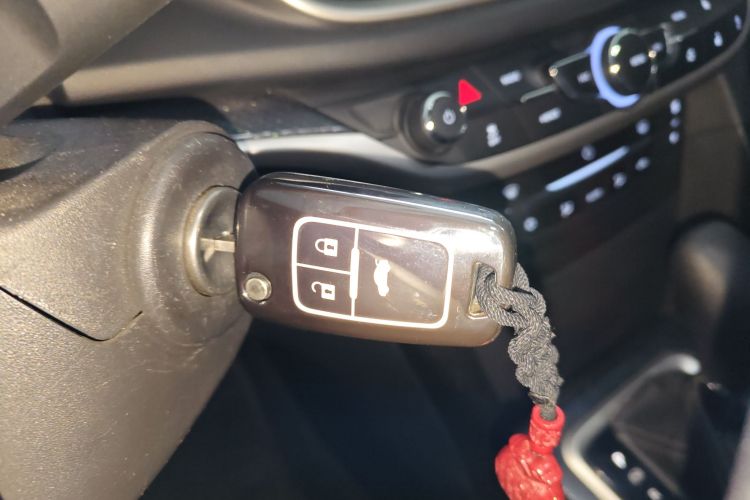 别克 英朗 2019款 18T 自动互联精英型 国VI中控内饰7001