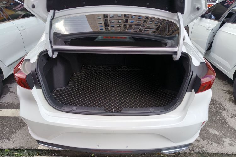 长安 逸动 2024款 PLUS 蓝鲸NE 1.4T GDI DCT高能版中控内饰23