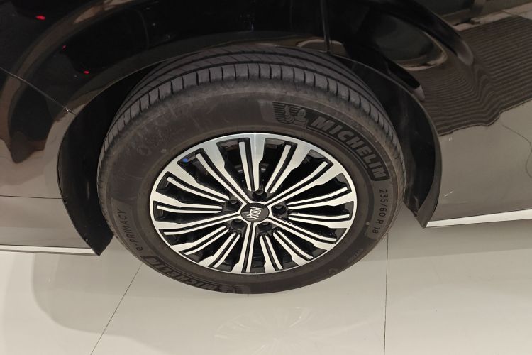 比亚迪 夏 2025款 DM-i 1.5T 180km 超越型车身外观6008