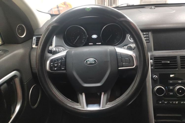 路虎 发现神行 2017款 2.0T PURE中控内饰13