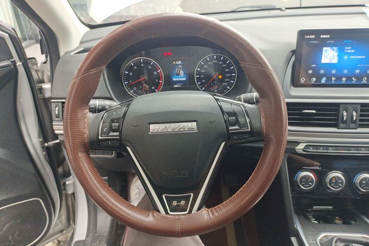 哈弗H6 2021款 运动版 1.5T 手动精英智联型 U型格栅局部细节13