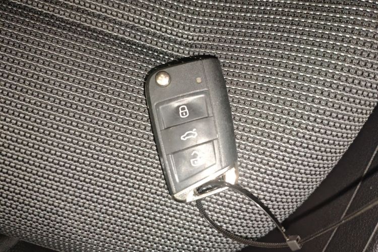 大众 高尔夫 2020款 挚爱版 280TSI DSG舒适型中控内饰11