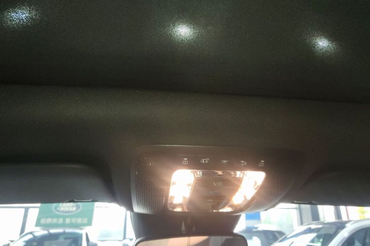 奔驰GLB 2024款 改款 GLB 220 动感型局部细节22