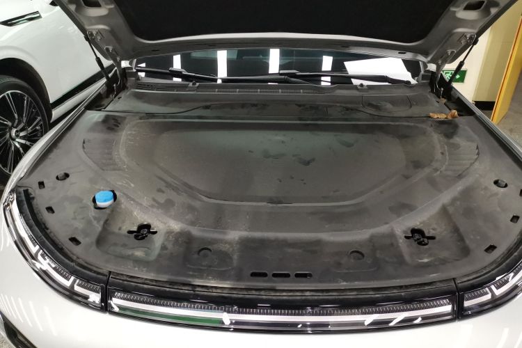 小鹏P7 2024款 P7i 550 Pro局部细节24