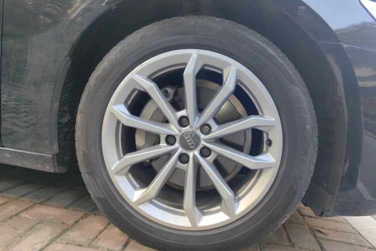 奥迪A6L 2019款 40 TFSI 豪华致雅型车身外观10