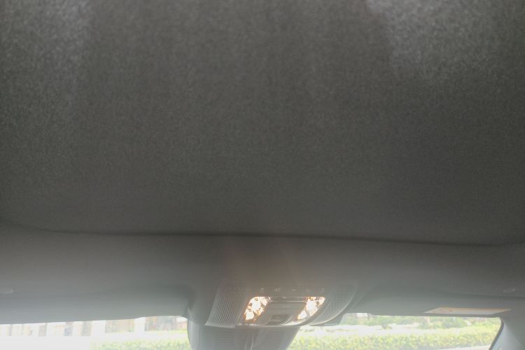 奔驰GLB 2024款 改款 GLB 220 时尚型中控内饰22