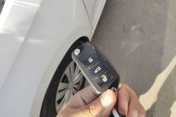 大众 桑塔纳 2016款 1.4L 手动风尚版中控内饰11