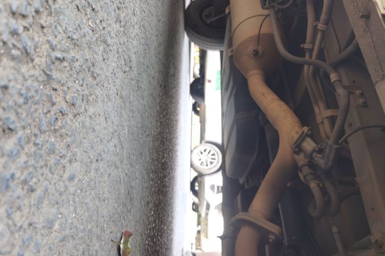 江铃 特顺 2017款 2.8T商运型短轴中顶6/7/8座JX493局部细节9001