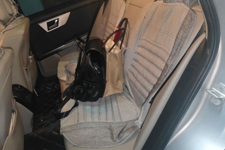 奔驰GLK级 2013款 改款 GLK 300 4MATIC 时尚型中控内饰7004