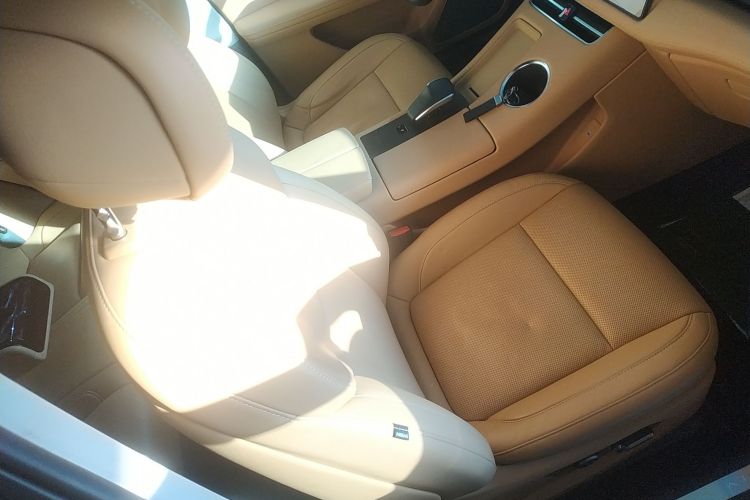 鸿蒙智行 问界M5 2022款 增程后驱标准版局部细节41