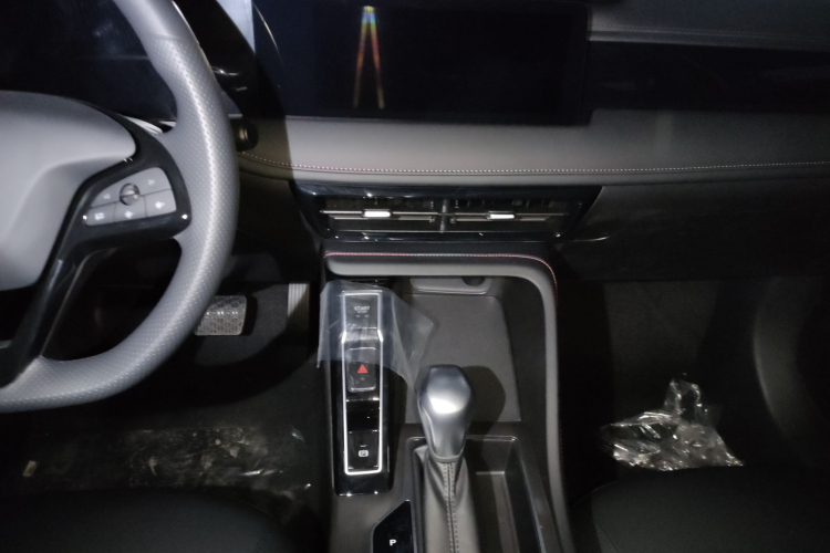 荣威i5 2023款 1.5L CVT豪华版局部细节16