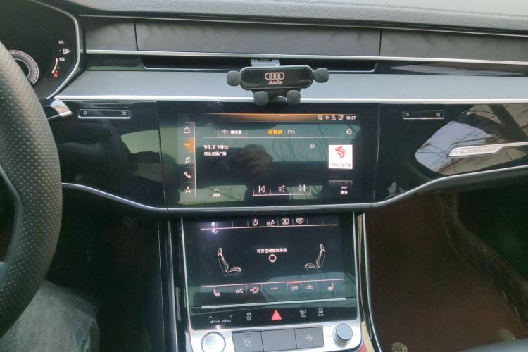 奥迪A8 2018款 A8L 55 TFSI quattro投放版精英型中控内饰16