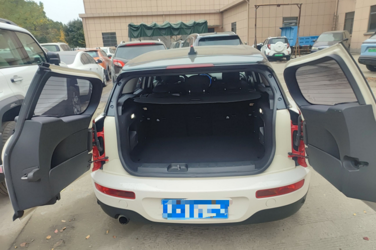 MINI Clubman 2018款 1.5T COOPER 艺术家机舱底盘23