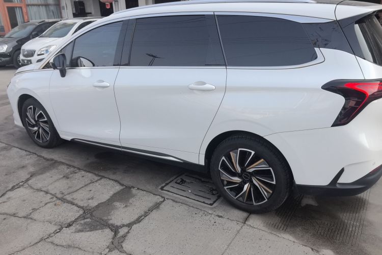 东风风行 风行游艇 2022款 1.5T DCT逐浪版车身外观4